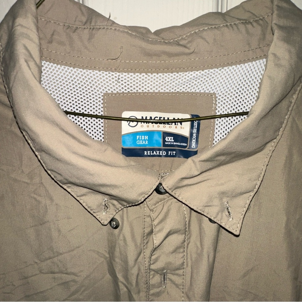 Magellan Outdoors Men's Tan Shirt